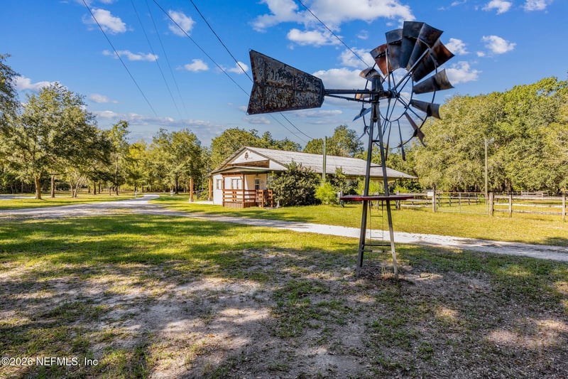 11 The Oaks Ranch Rd, Green Cove Springs, FL 32043