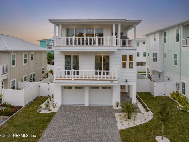 110 7th St, St Augustine Beach, FL 32080