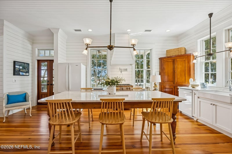 1102 Ladies St, Fernandina Beach, FL 32034