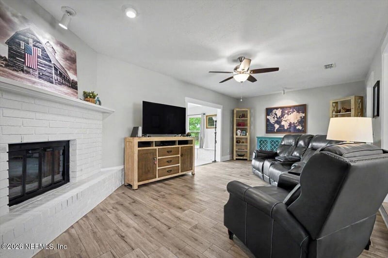 1102 Meadow Dr, Orange Park, FL 32065