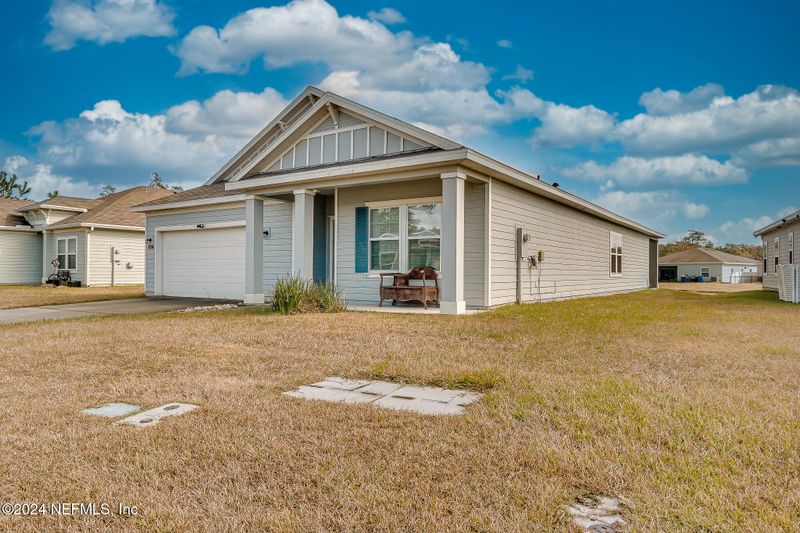 11047 Haws Ln, Jacksonville, FL 32218