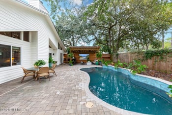 1105 Kings Rd, Neptune Beach, FL 32266