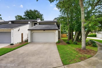 1105 Romaine Cir W, Jacksonville, FL 32225