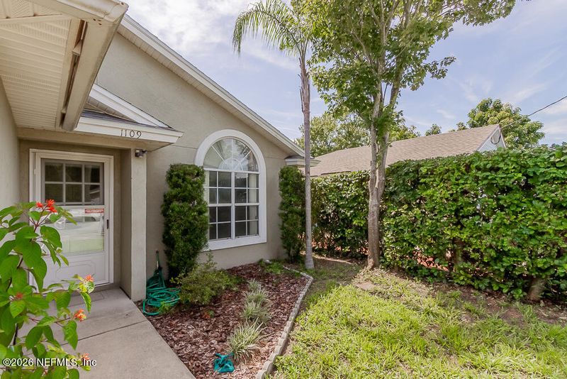 1109 Hibiscus St, Atlantic Beach, FL 32233