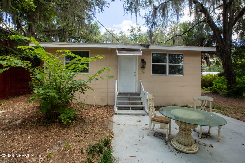111 2nd St, Melrose, FL 32666
