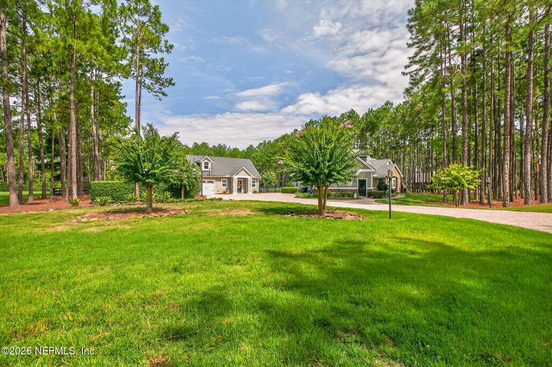 111 Greenbriar Estates Dr, St Johns, FL 32259