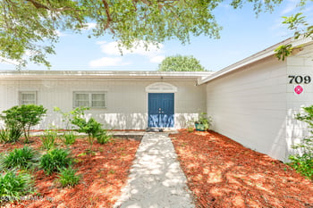 111 Swallow Rd, St Augustine, FL 32086
