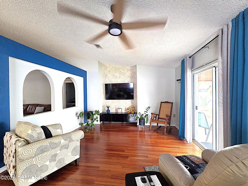 11109 Peerless Ln, Jacksonville, FL 32246