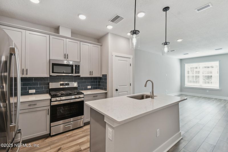 11112 Quantum Ct, Jacksonville, FL 32256