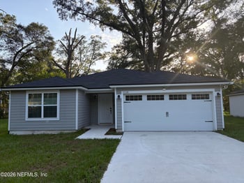 11126 Pine St, Jacksonville, FL 32218