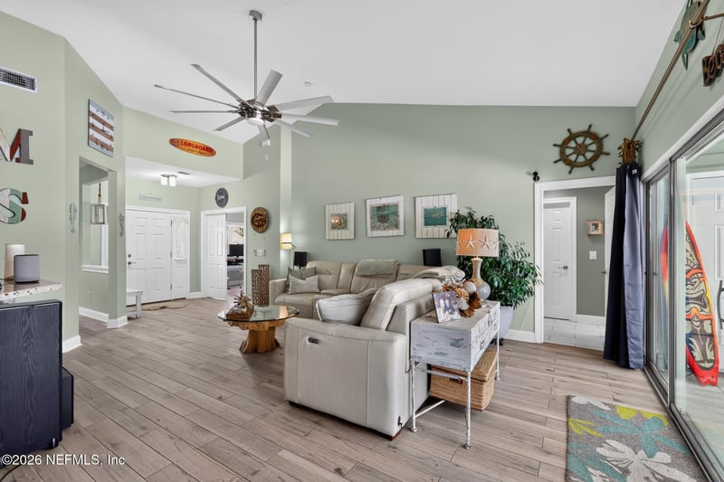 1115 Palm Cir, Jacksonville Beach, FL 32250