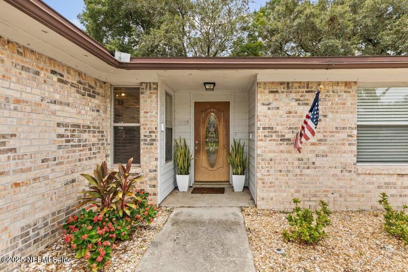 11155 Windy Oaks Dr N, Jacksonville, FL 32225