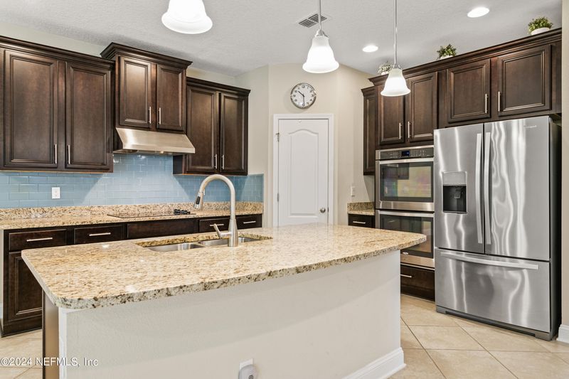11174 Lake Bluff Rd, Jacksonville, FL 32257