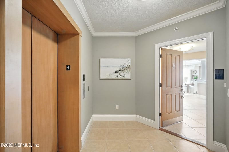 112 5th Ave S #402, Jacksonville Beach, FL 32250