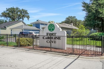 11201 Mikris Dr S, Jacksonville, FL 32225