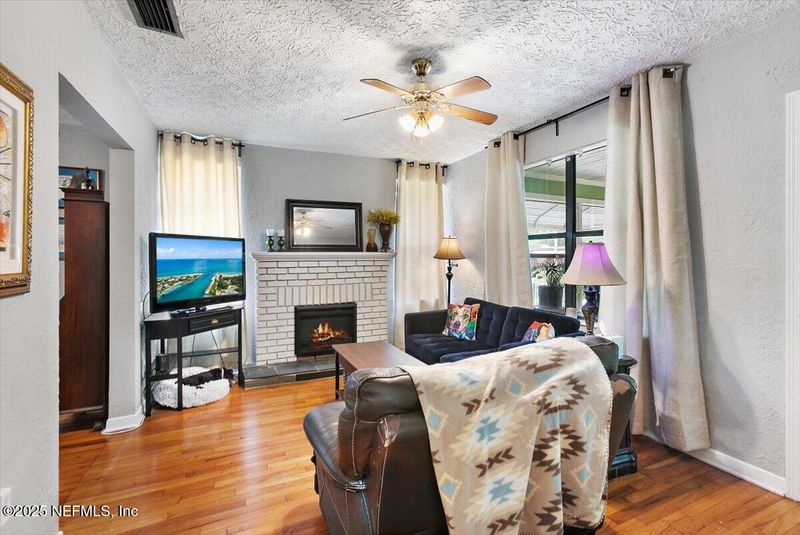 1122 N Durkee Dr, Jacksonville, FL 32209