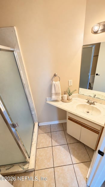1122 Romaine Cir E, Jacksonville, FL 32225