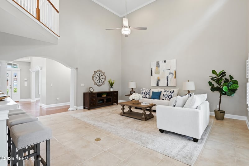 1124 Victory Lake Dr, Jacksonville, FL 32221
