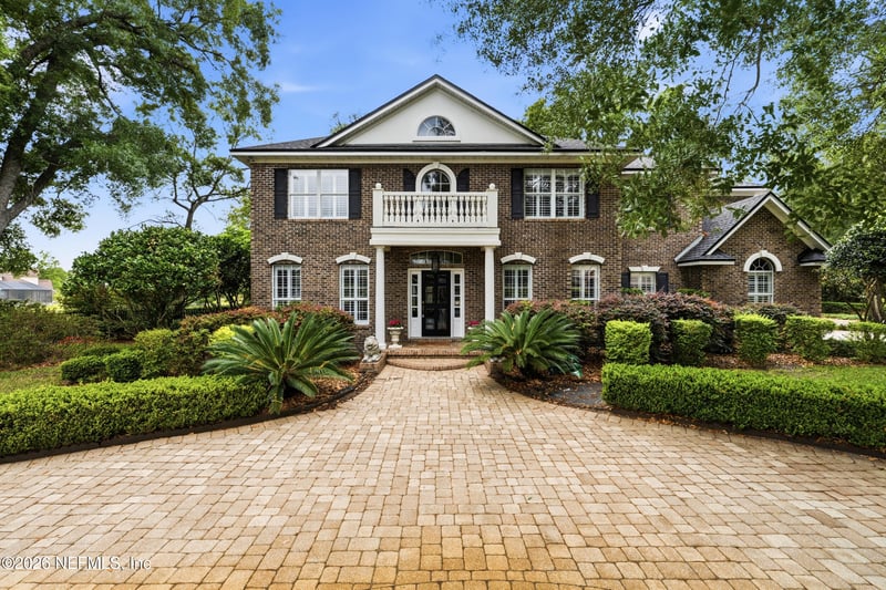 1124 Victory Lake Dr, Jacksonville, FL 32221