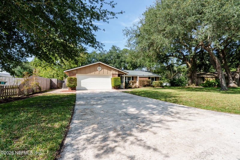 11250 Cloverhill Cir W, Jacksonville, FL 32257