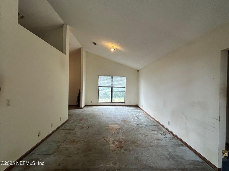11262 Salt Pond Dr E Dr E, Jacksonville, FL 32219