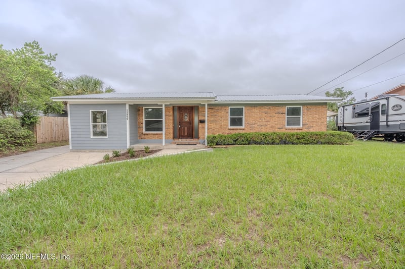 11272 Avery Dr, Jacksonville, FL 32218