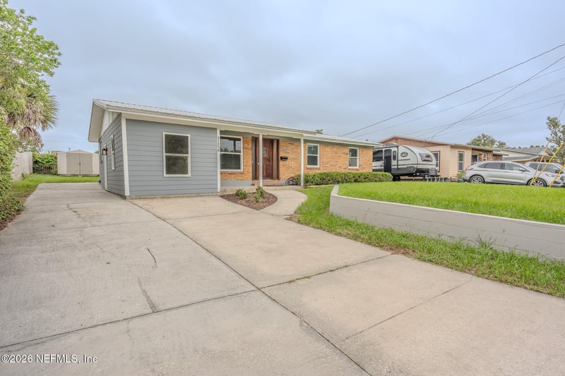 11272 Avery Dr, Jacksonville, FL 32218