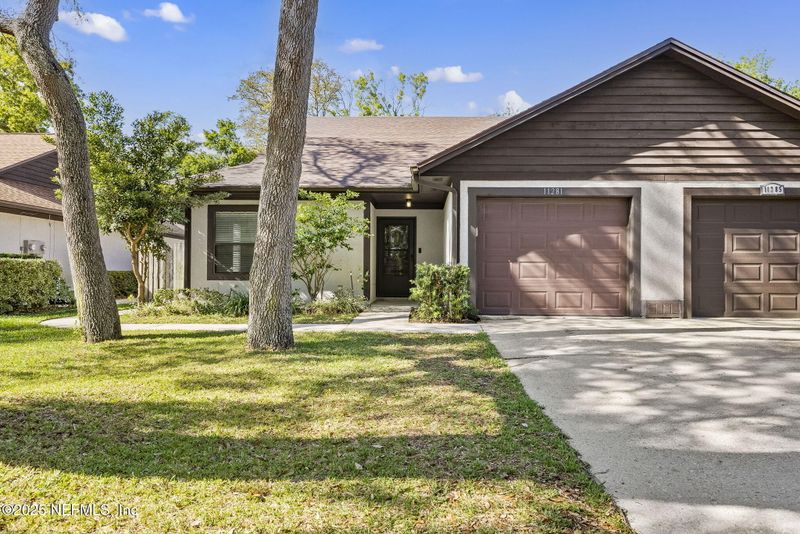 11281 Sawmill Rd, Jacksonville, FL 32225