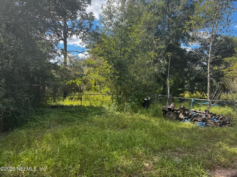 113 3rd St, Melrose, FL 32666