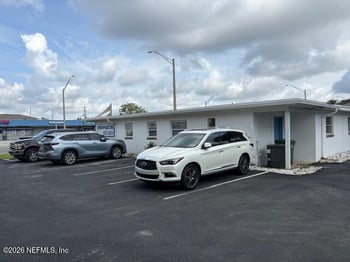 1131 3rd St N, Jacksonville Beach, FL 32250