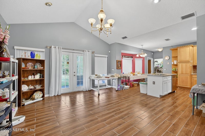 11319 Simmons Rd, Jacksonville, FL 32218