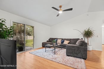 11337 Salt Pond Dr E, Jacksonville, FL 32219