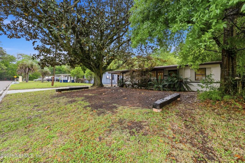 1134 Carthage Dr, Jacksonville, FL 32218