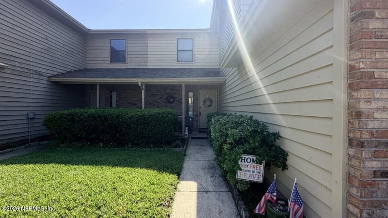 1135 Romaine Cir W, Jacksonville, FL 32225