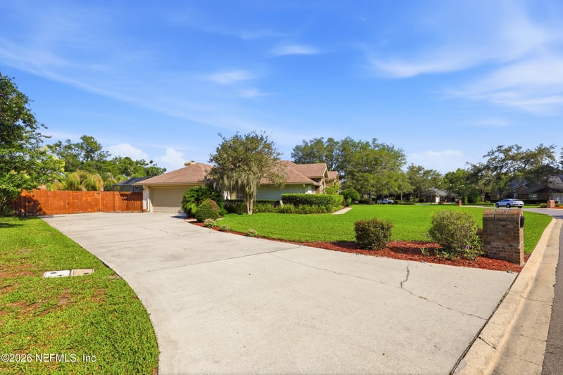 1140 Hideaway Dr N, St Johns, FL 32259