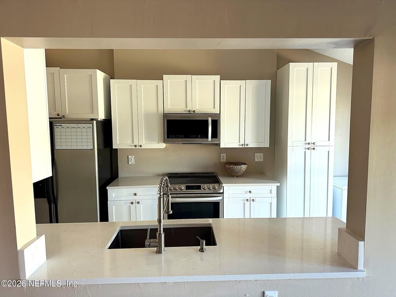 11407 Deep Springs Dr S, Jacksonville, FL 32219