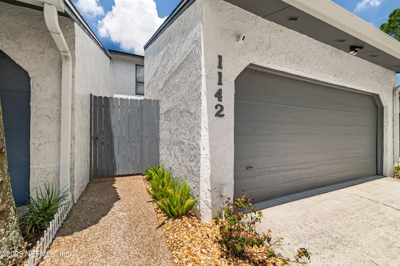 1142 Romaine Cir E, Jacksonville, FL 32225