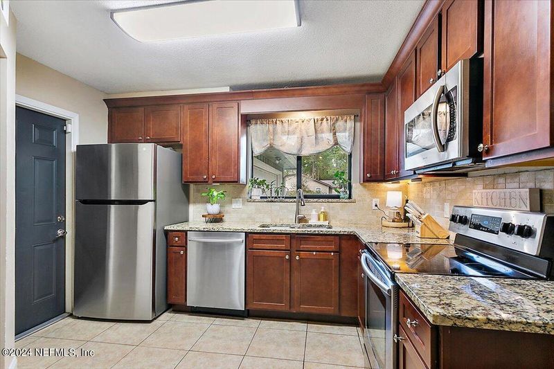 11423 Rustic Pines Cir E, Jacksonville, FL 32257