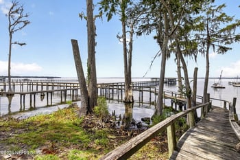 1144 Holly Oaks Ct, St Johns, FL 32259