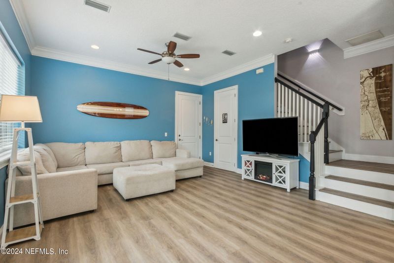 1145 6th St S, Jacksonville Beach, FL 32250