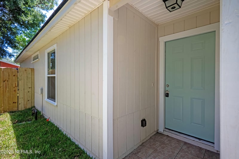 1145 Stocks St, Atlantic Beach, FL 32233