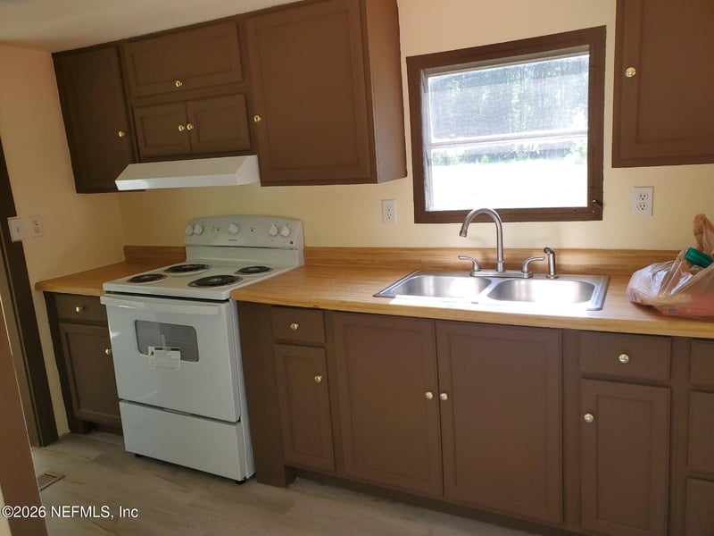 1151 Village Green Dr, Jacksonville, FL 32234