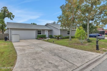 11530 Broad Leaf Dr, Jacksonville, FL 32225