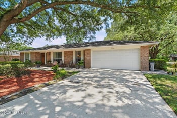11534 N Ride Cir E, Jacksonville, FL 32223
