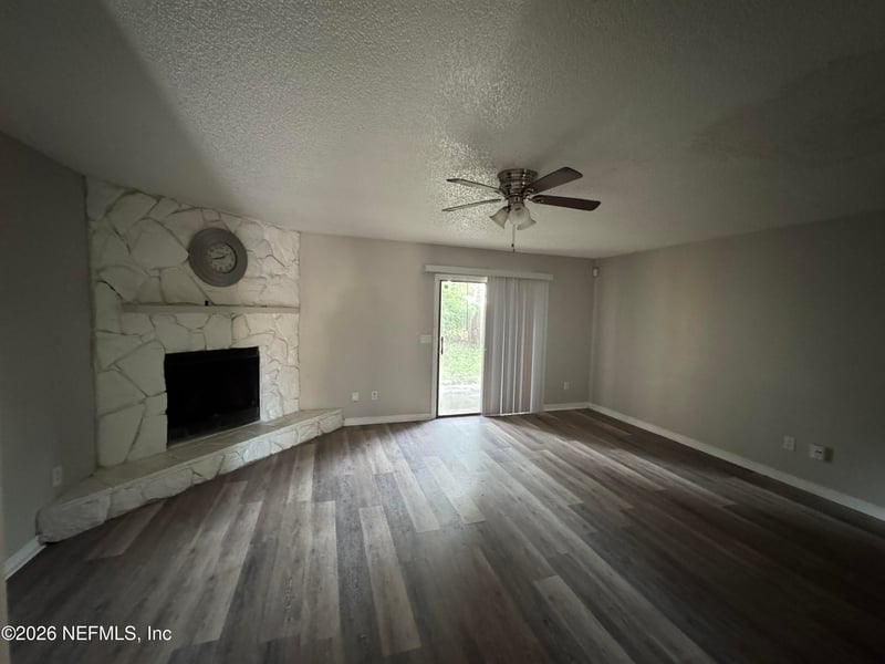11563 N Dunes Way Dr, Jacksonville, FL 32225