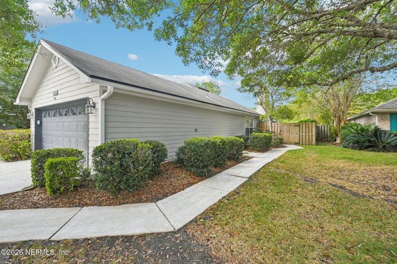 11570 Greenland Hideaway Dr E, Jacksonville, FL 32258