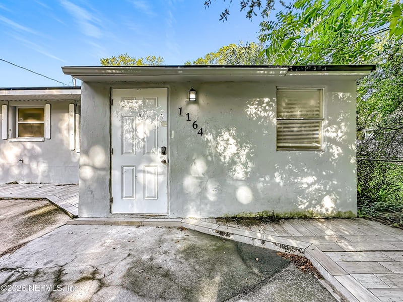 1164 Pangola Dr, Jacksonville, FL 32205
