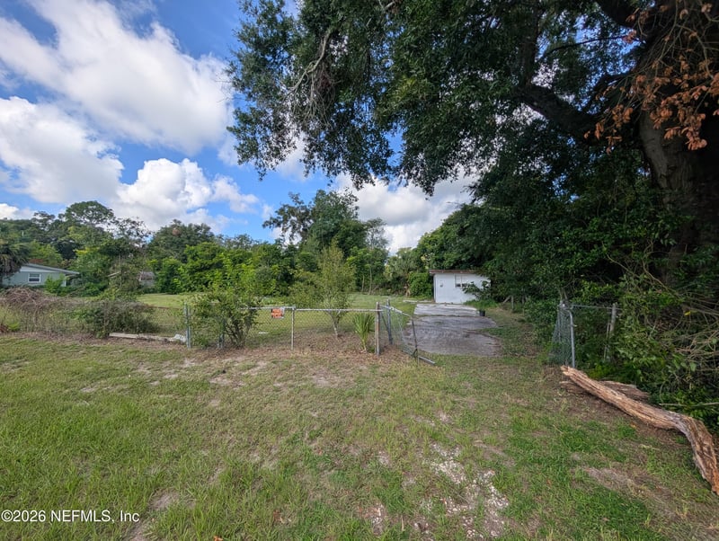 11668 Charlie Rd, Jacksonville, FL 32218