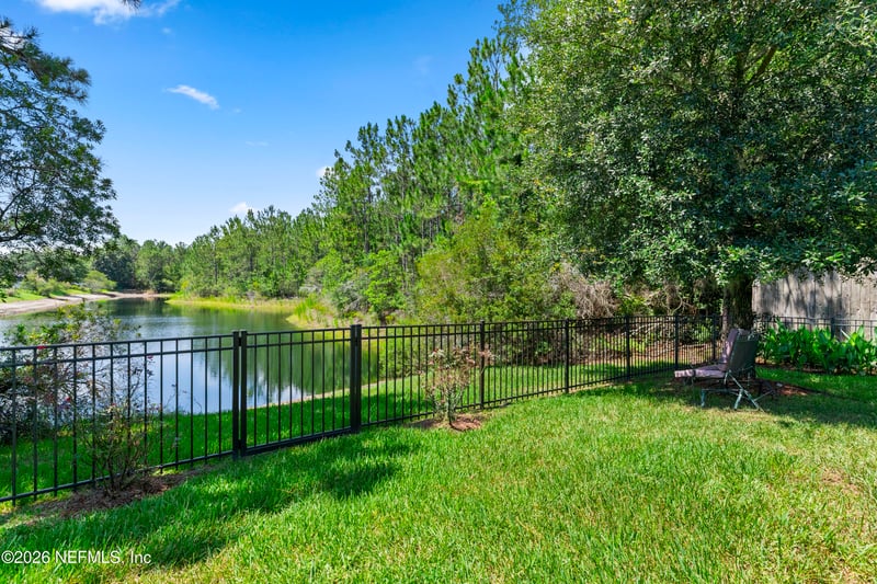11716 Parker Lakes Dr, Jacksonville, FL 32221