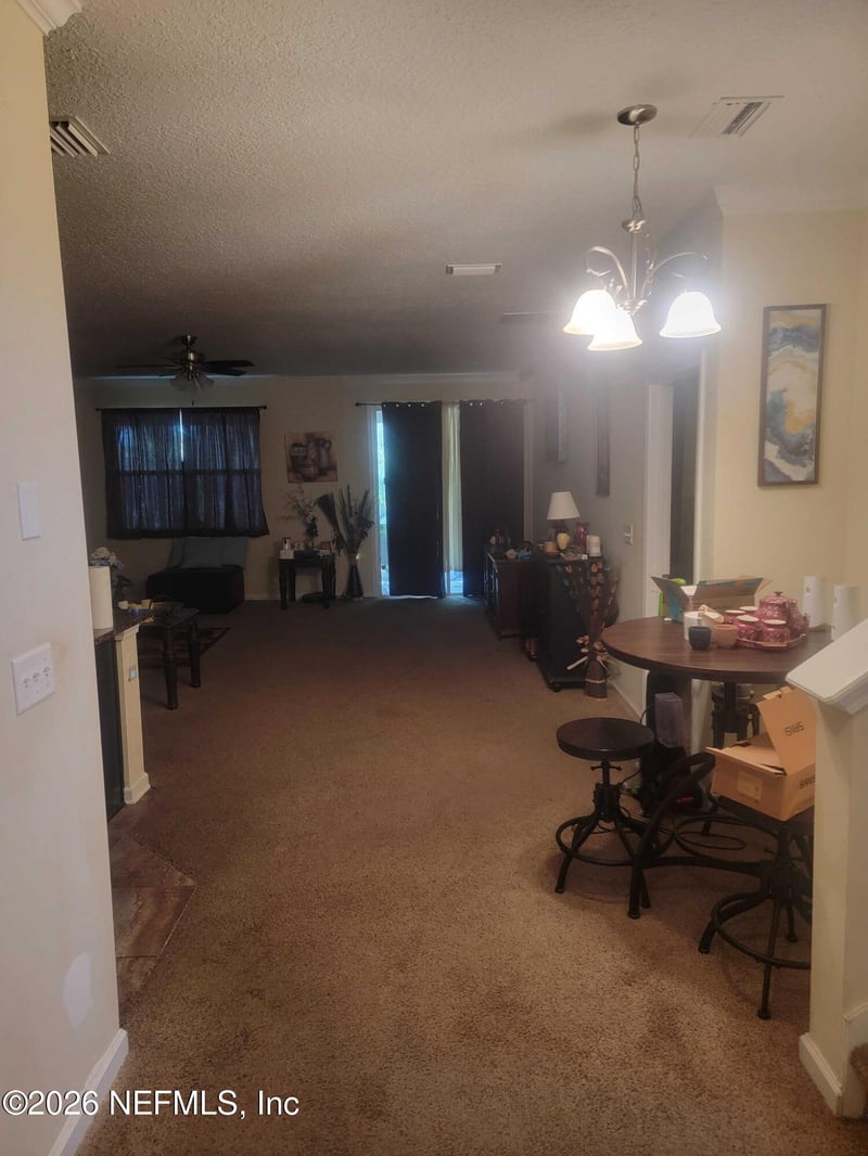 11722 Parker Lakes Dr, Jacksonville, FL 32221